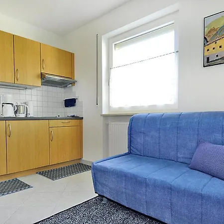 Apartment In With Garden Silandro